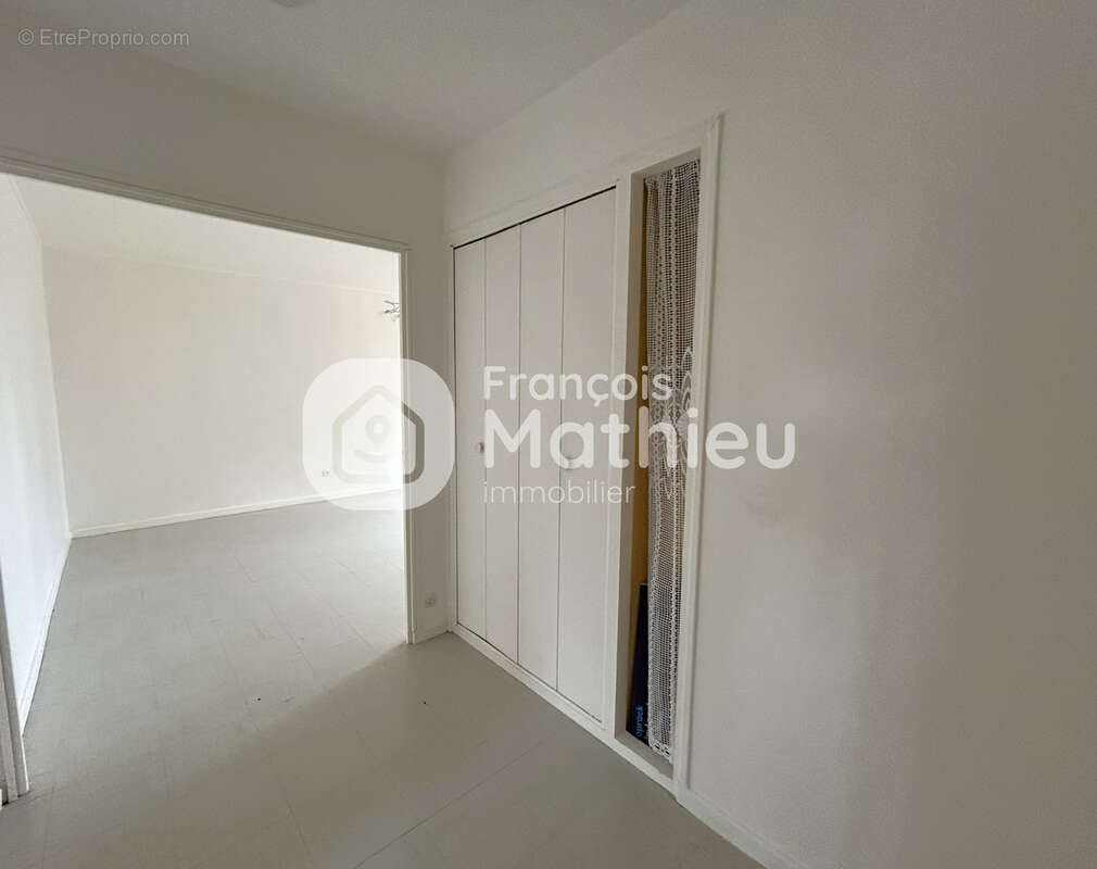 Villars-les-Dombes  - Appartement T2 d'environ 47m2 avec balcon et cave. - photo 6