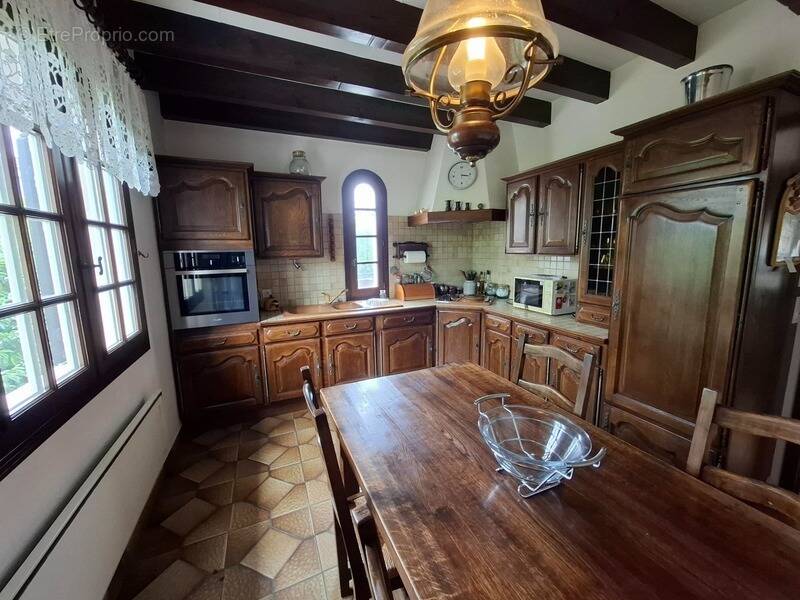 Maison à VIC-LE-COMTE