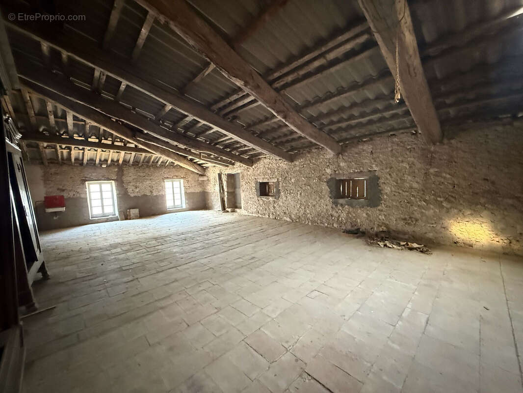 Maison à MONTAGNAC