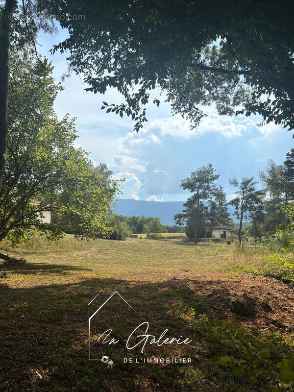 Terrain constructible viabilisé - 2100m2 - Brié et Angonnes - photo 4