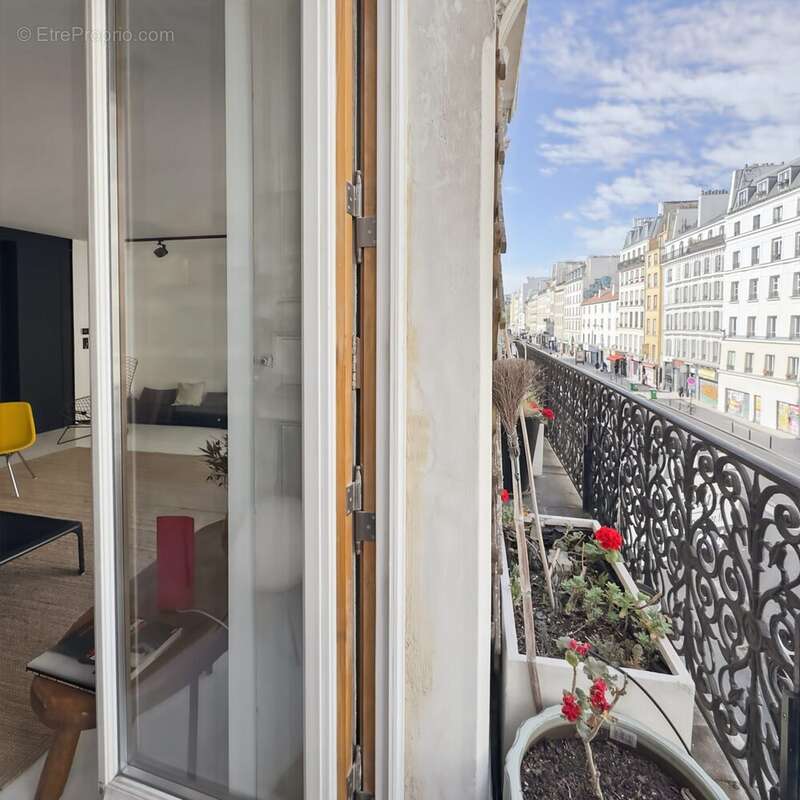 Appartement à PARIS-10E