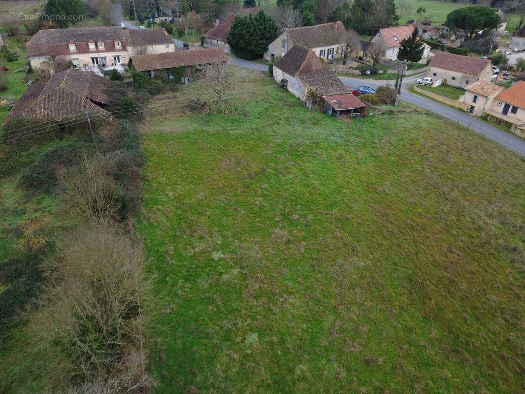 Terrain à COURS-DE-PILE