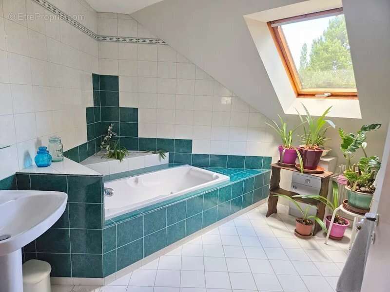Maison à QUINTIN
