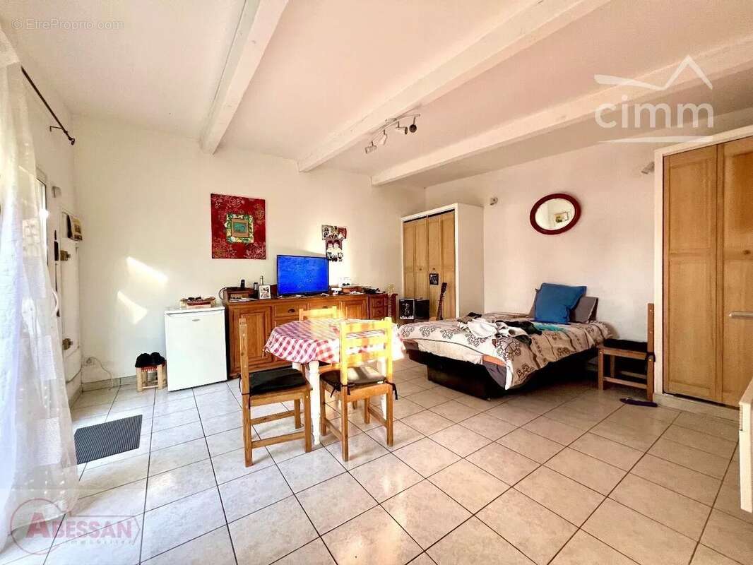 Maison 27 m² à Port-Saint-Louis-Du-Rhone  - photo 3