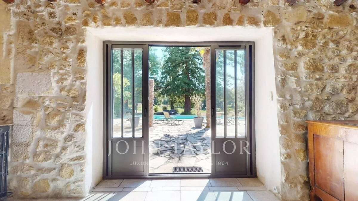 Chateau - 23 hectares - 30 minutes de Bordeaux - photo 28