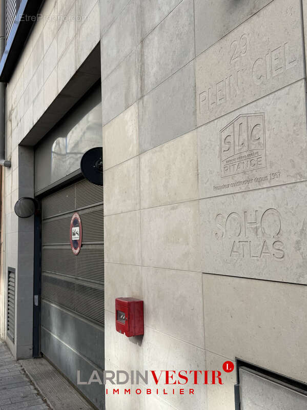 Parking à VILLEURBANNE