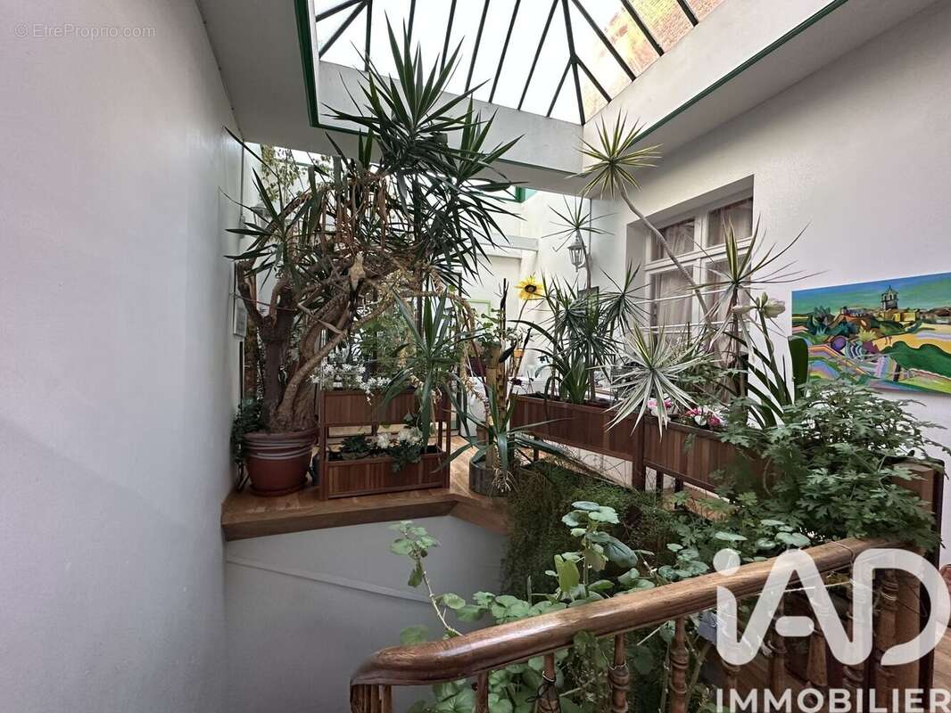 Appartement 280 m² à Douai  - photo 2