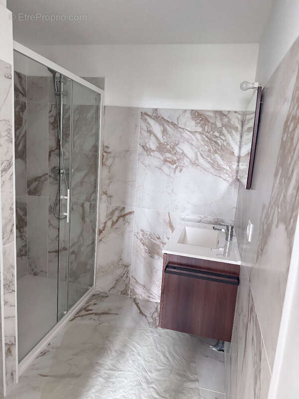 Appartement à MONT-SAINT-AIGNAN