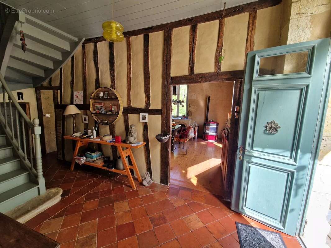 Maison à VIC-FEZENSAC