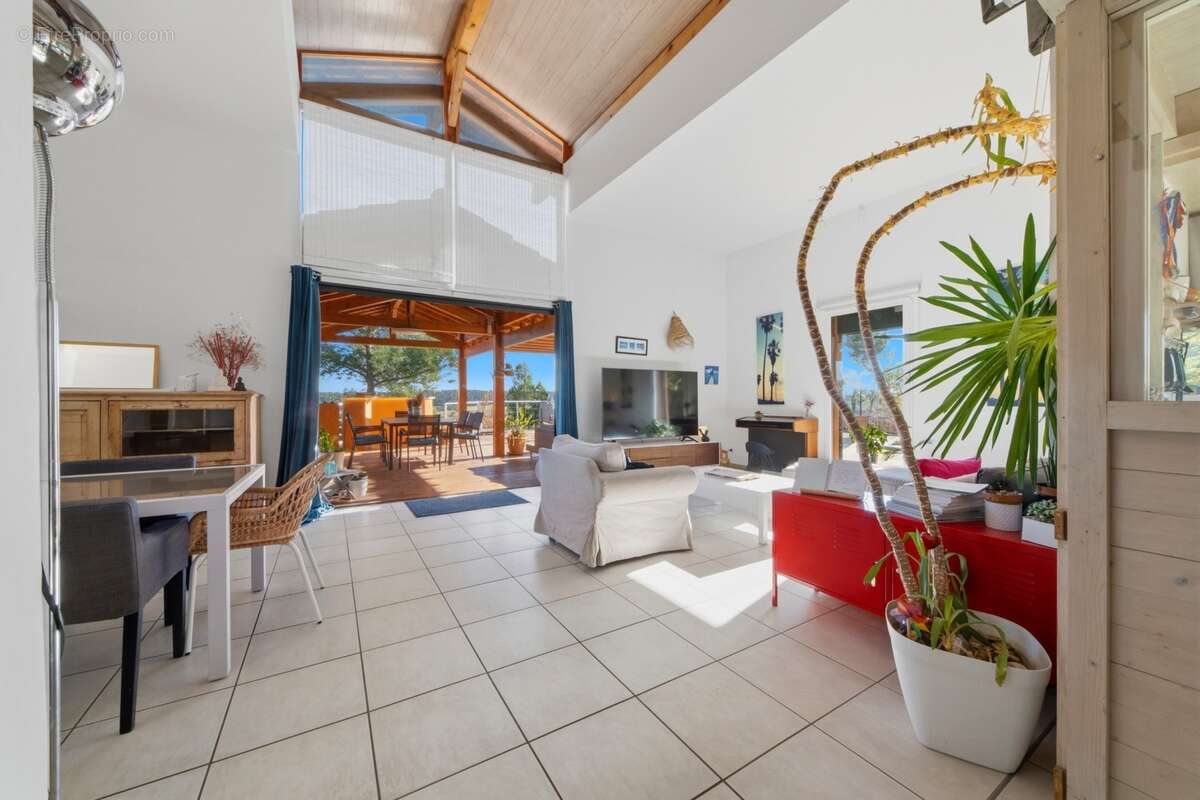 Une vue exceptionnelle, un environnement préservé, une maison pensée pour profiter pleinement de chaque instant - photo 14
