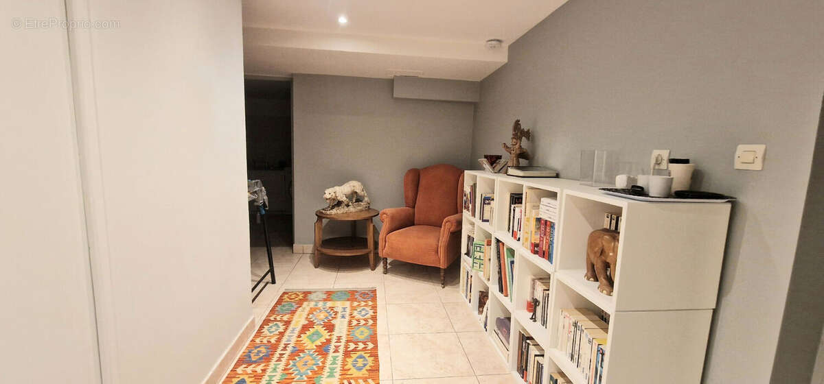 Maison à VILLE-D'AVRAY