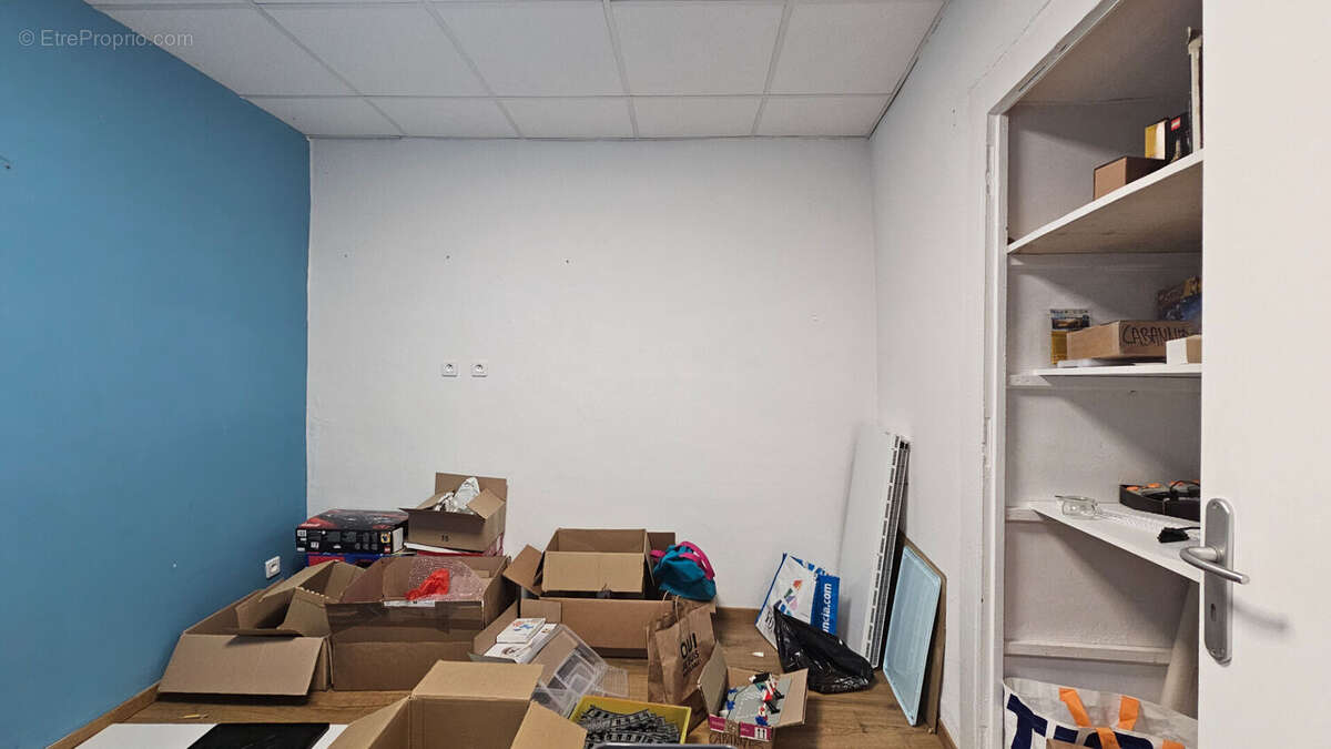 Commerce à SAINT-GENIX-SUR-GUIERS