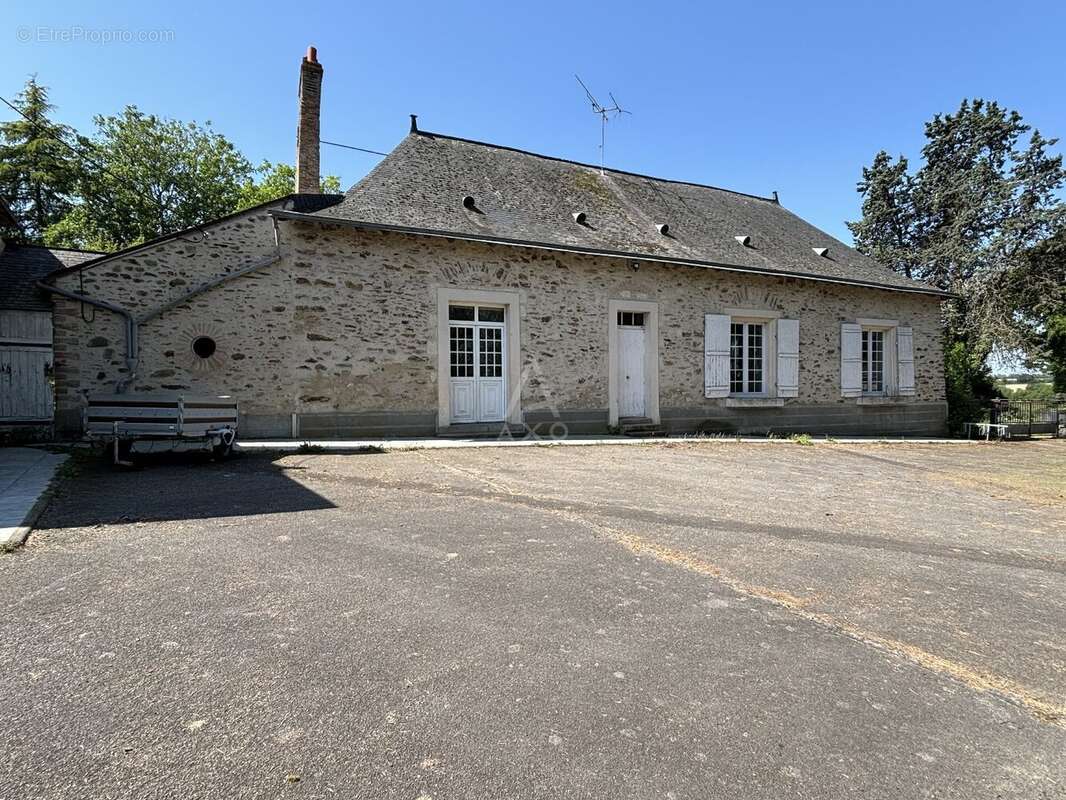 Maison à MIRE
