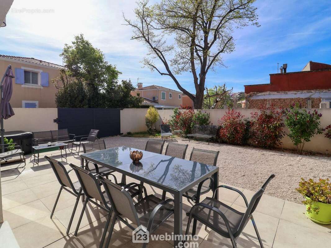 Maison 141 m² à Marseille-9e  - photo 5