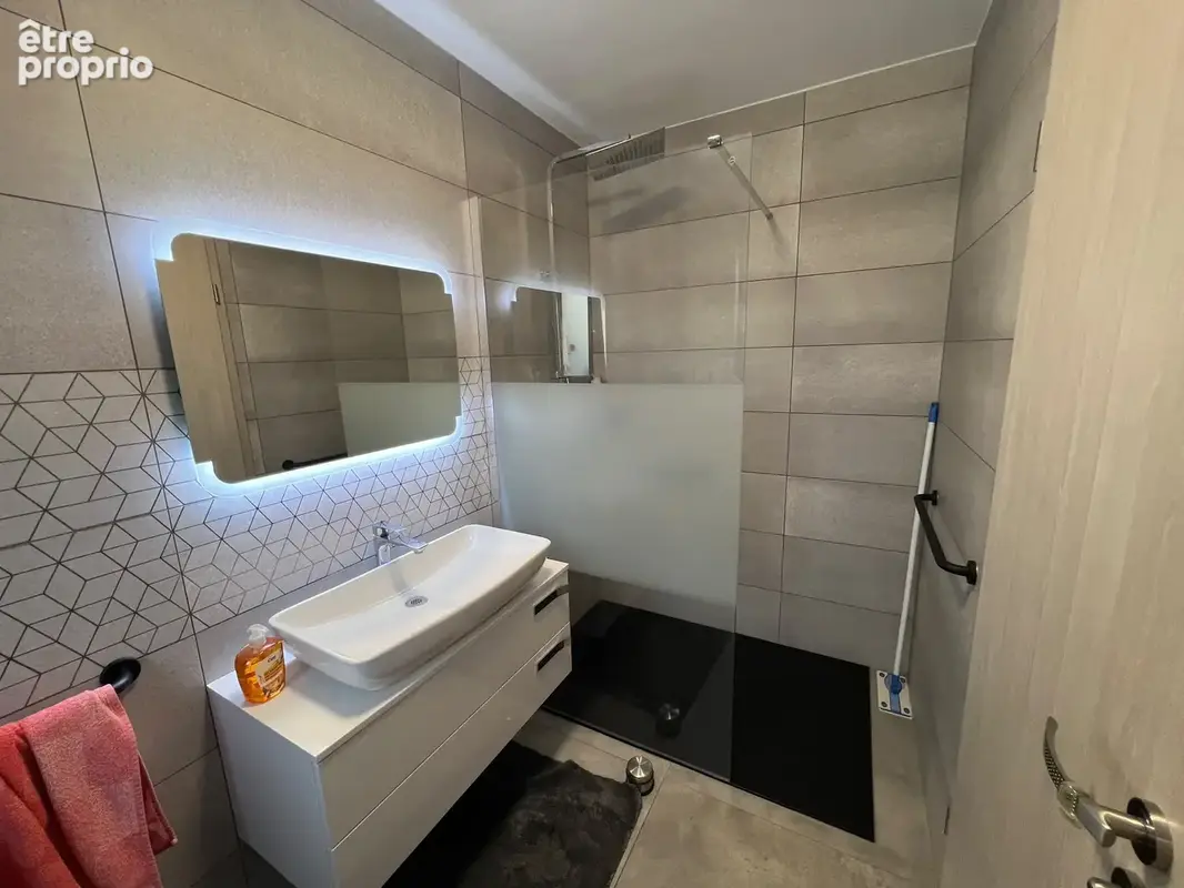 Maison familiale de 150 m2 avec 5 chambres, grand garage, cave et dépendance - photo 5