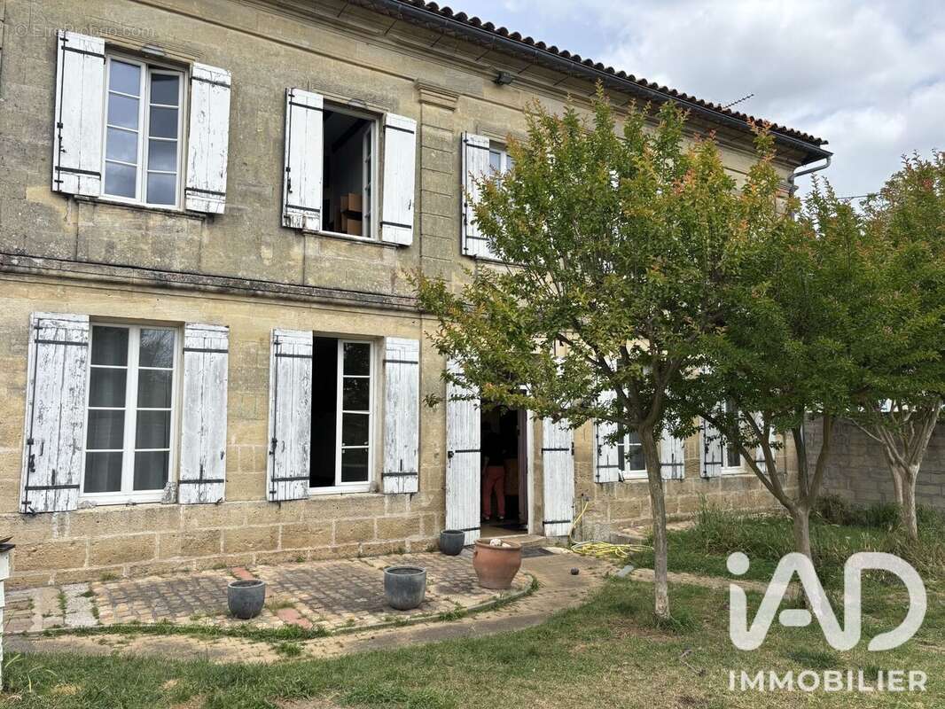Maison 155 m² à Coutras  - photo 3