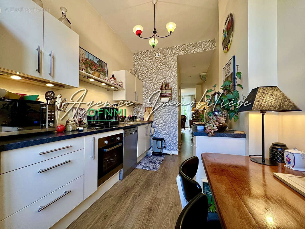 Appartement à SAINT-ETIENNE