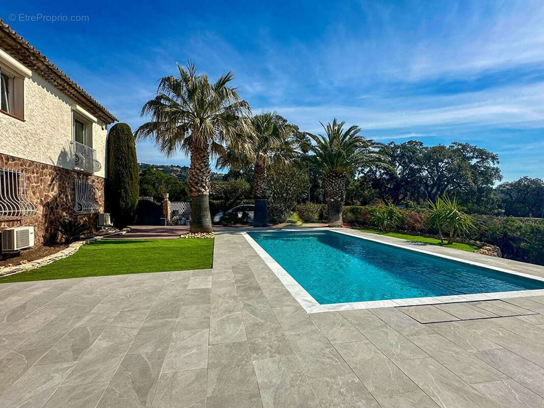 Villa avec piscine et vue sur le Golfe de Saint-Tropez ! - photo 8