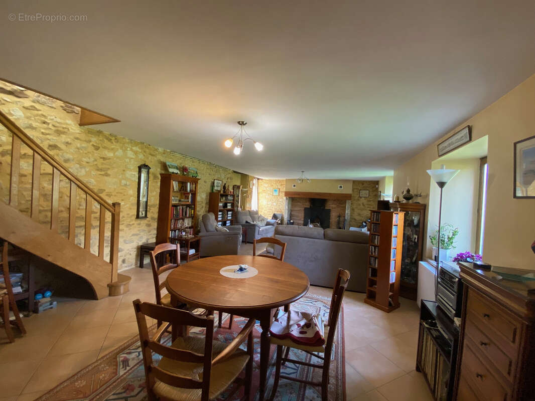 Maison à DURAVEL