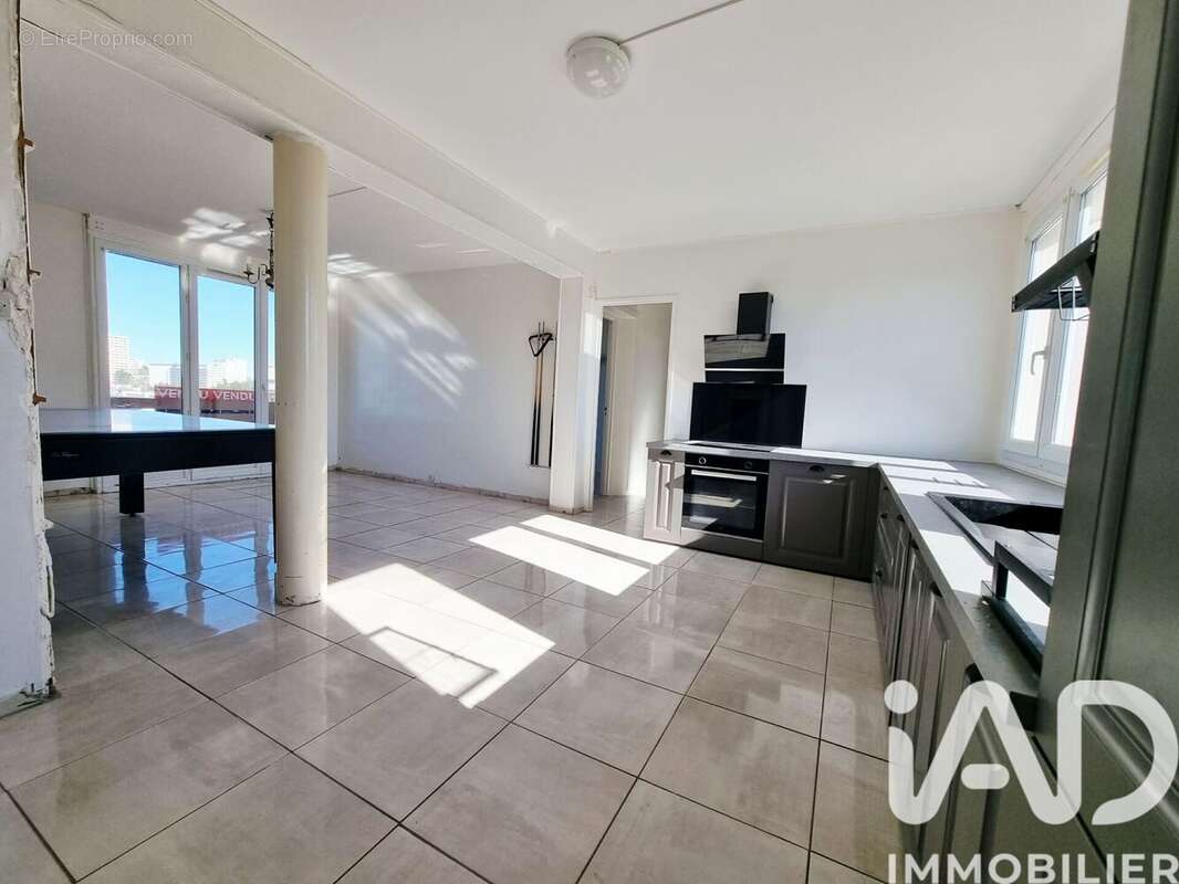 Photo 2 - Appartement à SAINT-QUENTIN