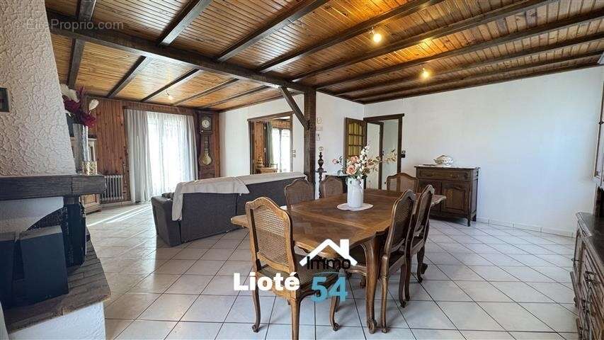 Maison à SAINT-REMIMONT