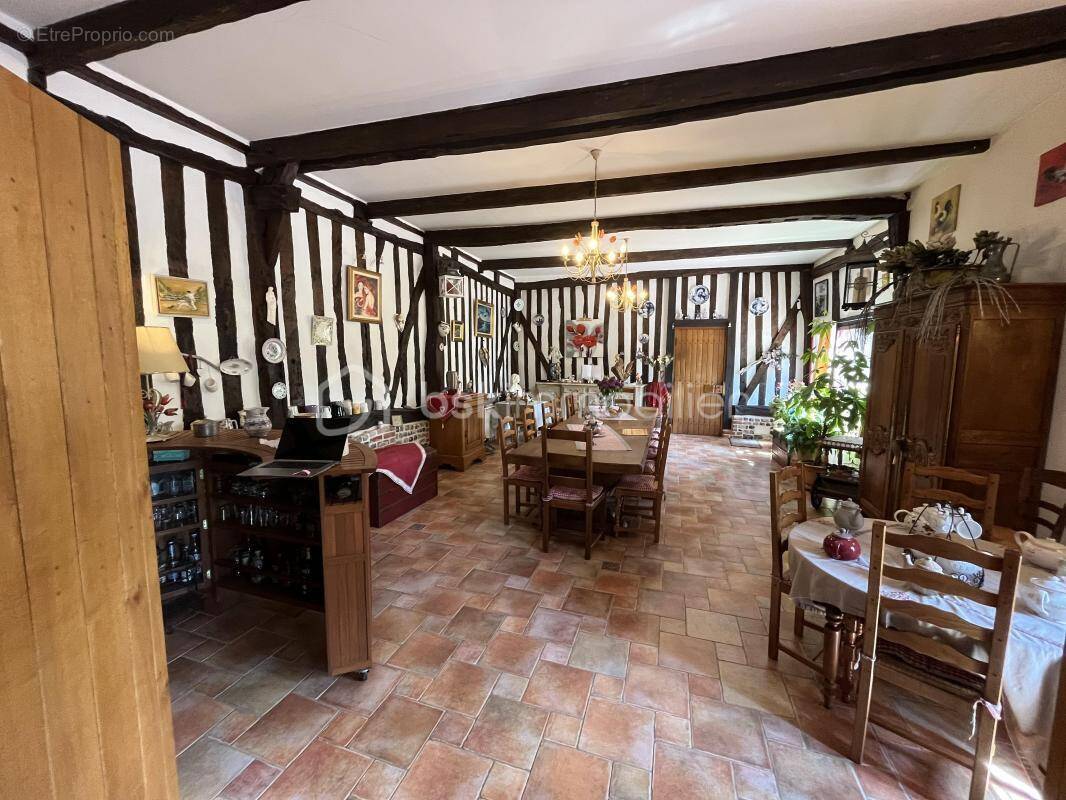 Maison à PONT-L'EVEQUE