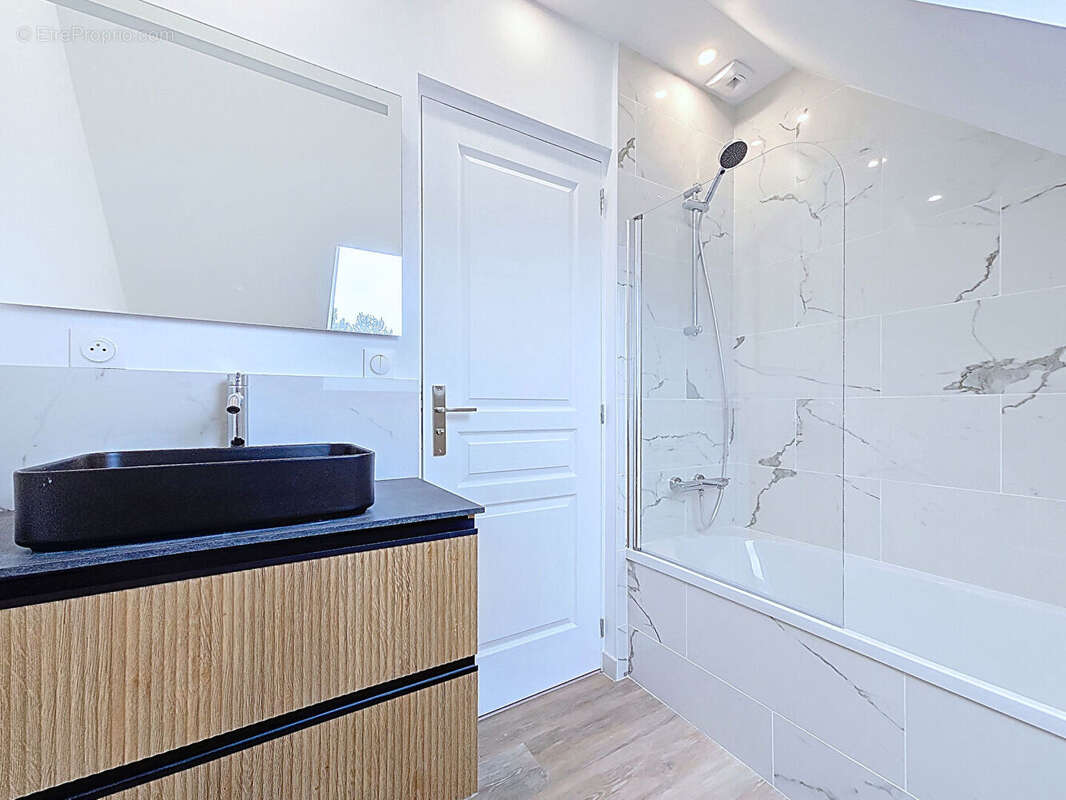 Maison à FRANQUEVILLE-SAINT-PIERRE