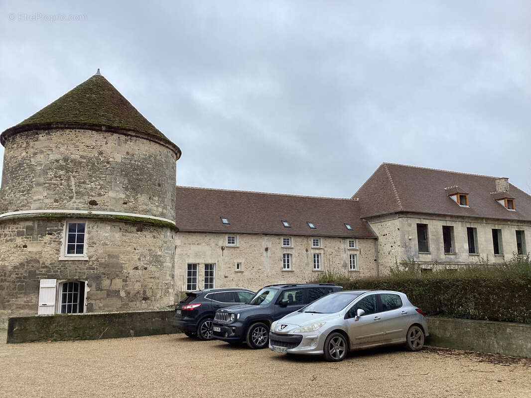 Bel appartement T3 dans un domaine historique - photo 10