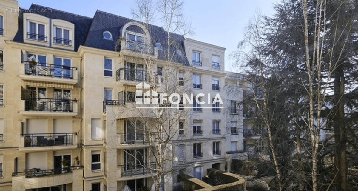 Appartement à LE PLESSIS-ROBINSON