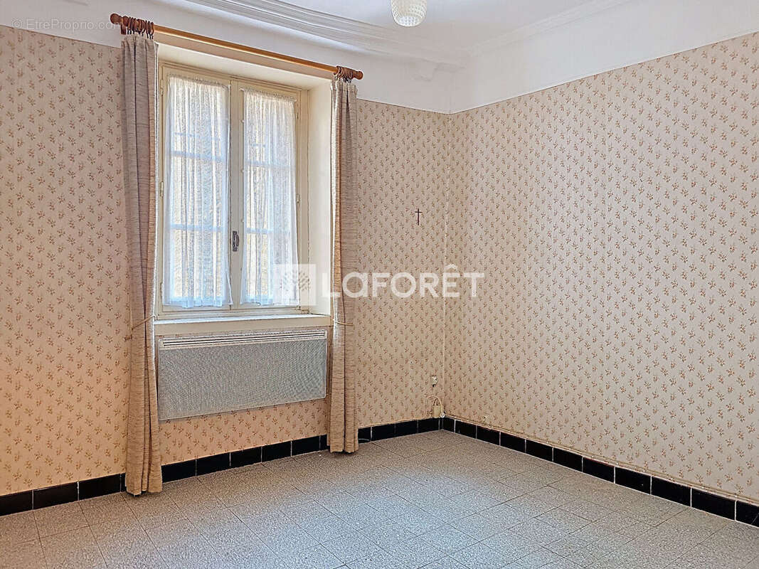Maison  de village 3 faces 83 m² - 4 Chambres - Prades - photo 9