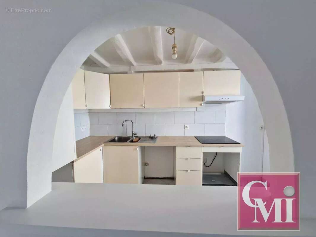 Charmante maison de ville avec cour privée - 2 chambres - pr - photo 4