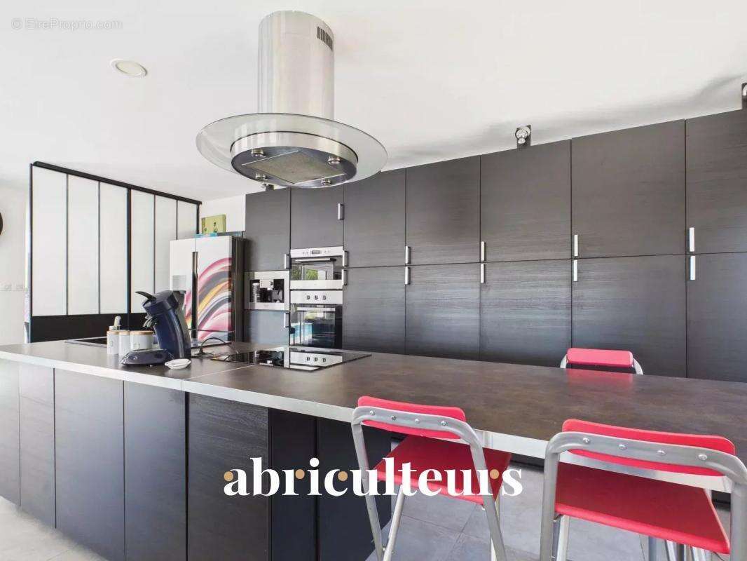 Maison à BAGNOLS-EN-FORET