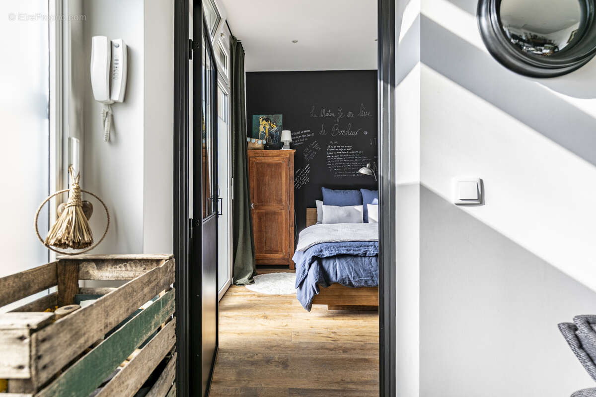 Appartement à COURBEVOIE