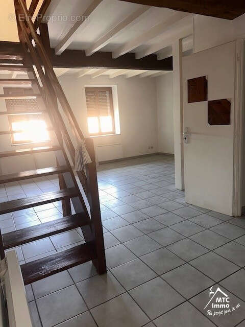 Appartement à LOYETTES