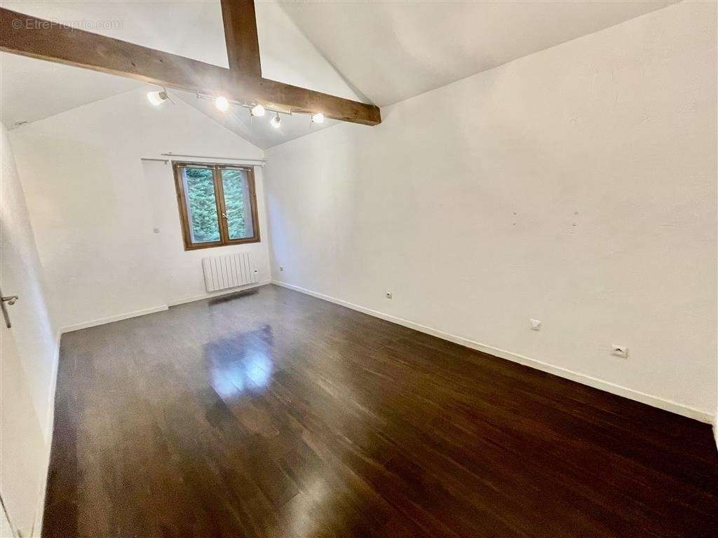 Maison à ONCY-SUR-ECOLE