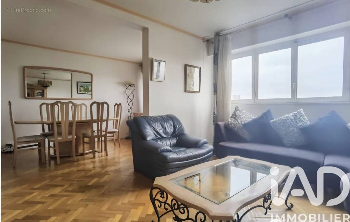 Photo 1 - Appartement à COURBEVOIE