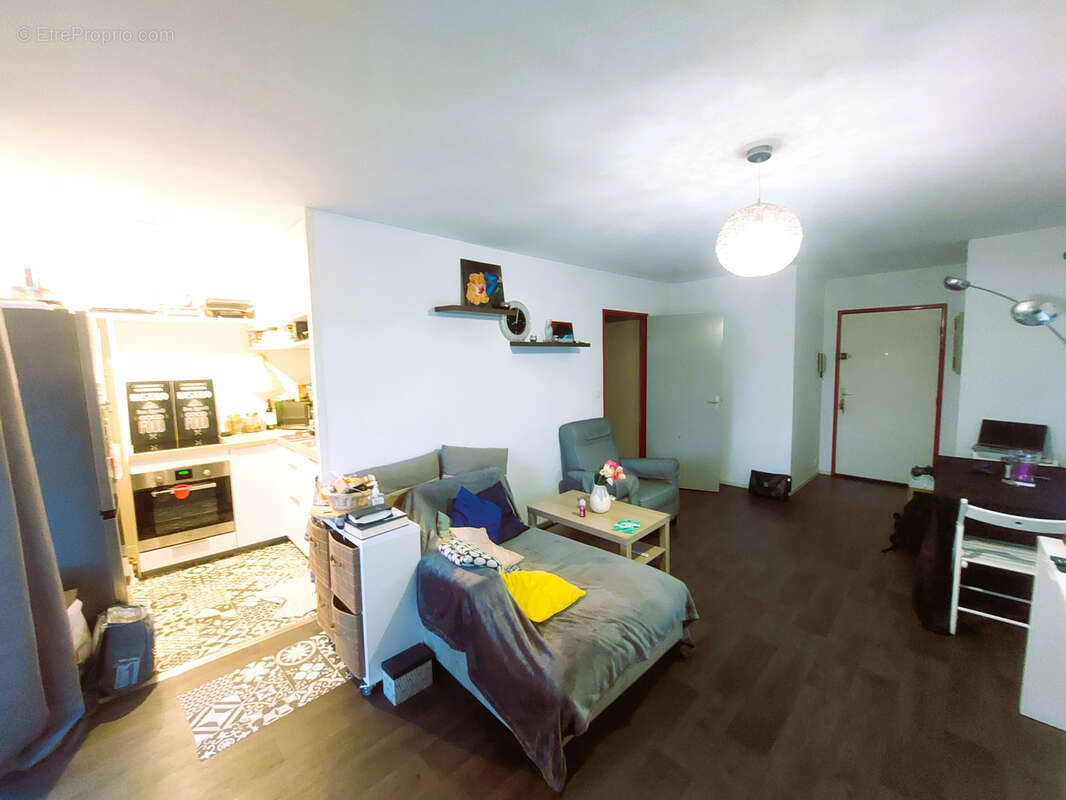 Merignac centre t2 loué - photo 2