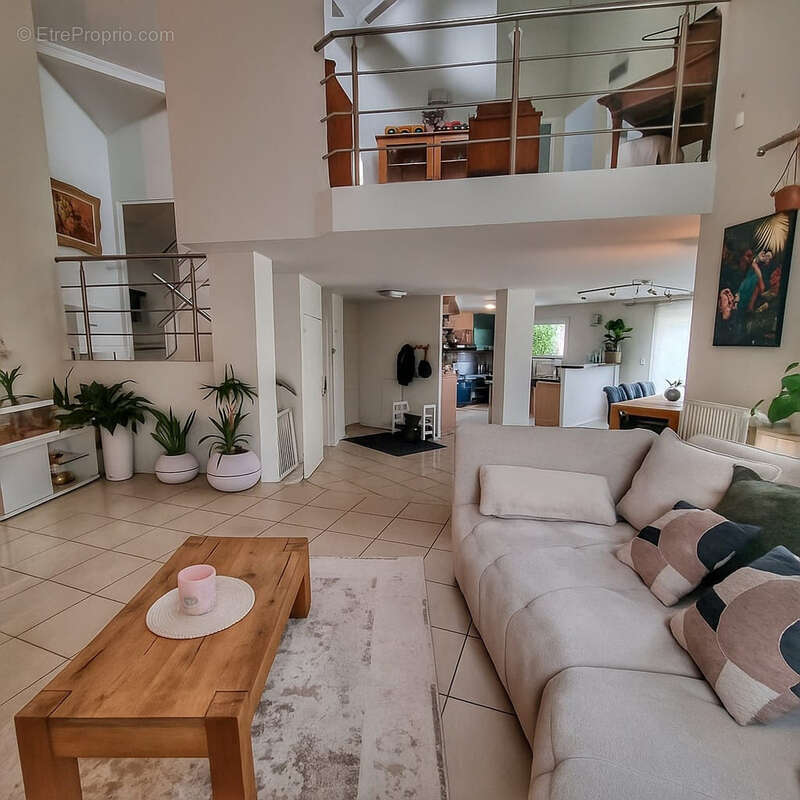 Exclusivté en impasse, villa avec piscine - photo 3