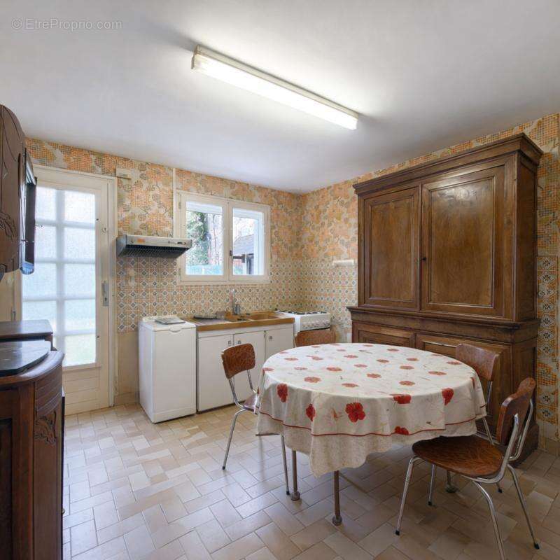 Maison à NEUILLE-PONT-PIERRE
