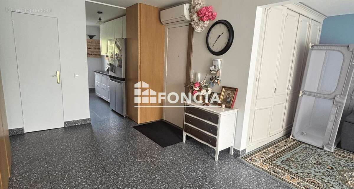 Appartement à CHILLY-MAZARIN