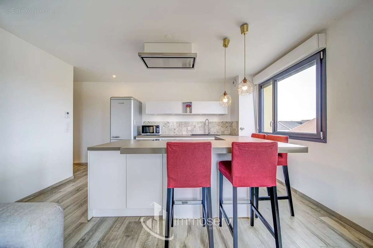Appartement à AY-SUR-MOSELLE