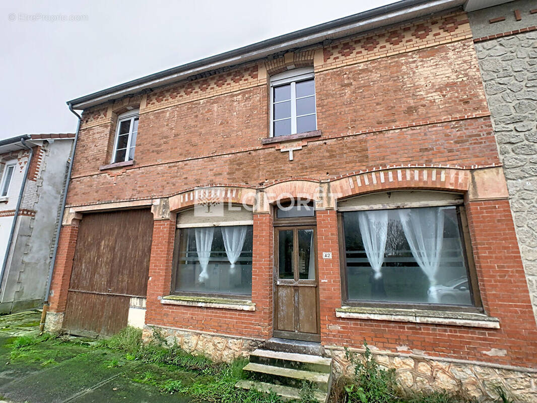 Maison à VILLE-SUR-TOURBE