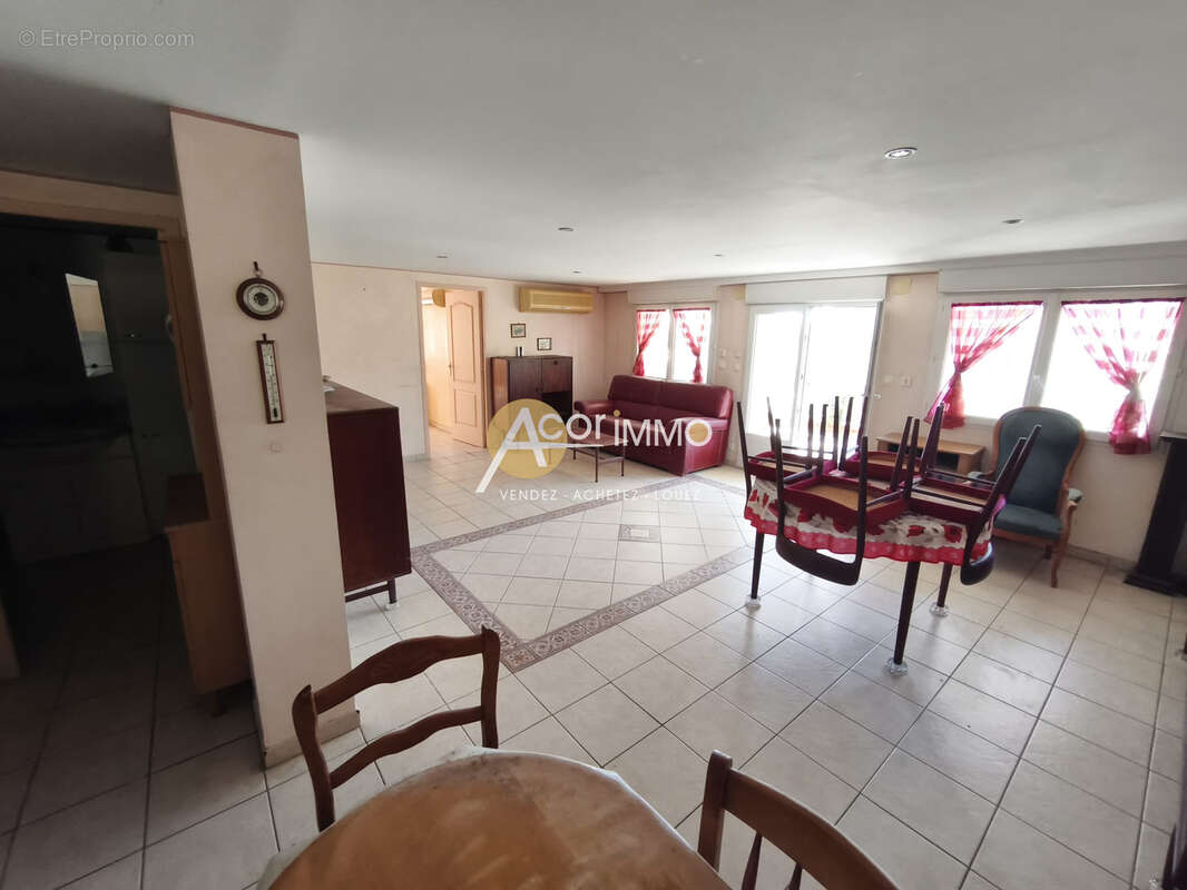 Maison familiale avec deux logements   Vue dégagée   Terrain de 940 m2 - Garage - photo 22