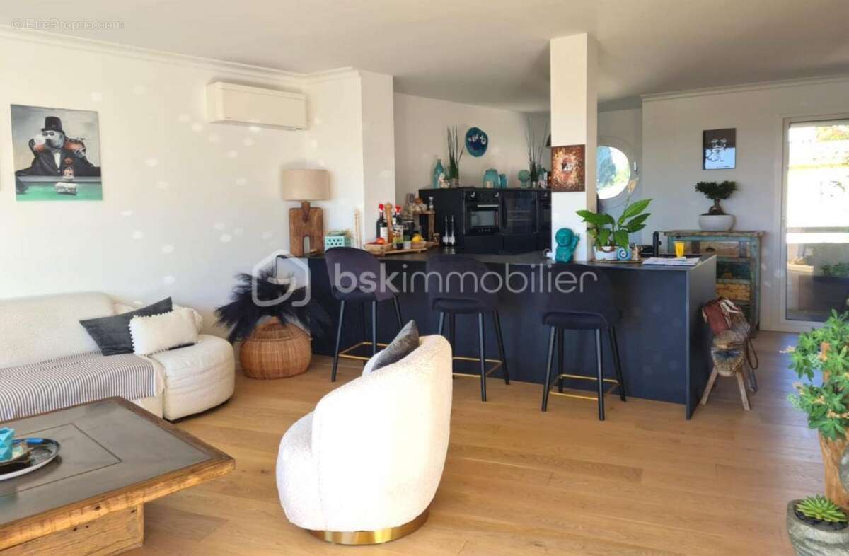 Appartement à LE CANNET