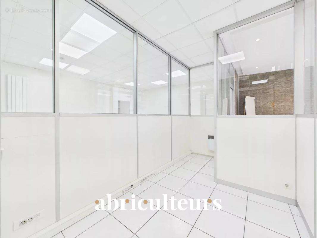 Commerce à PARIS-20E