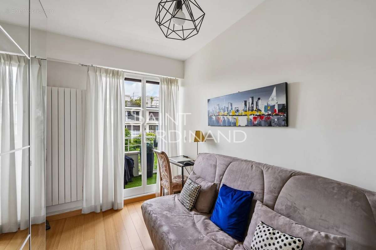 Appartement à NEUILLY-SUR-SEINE
