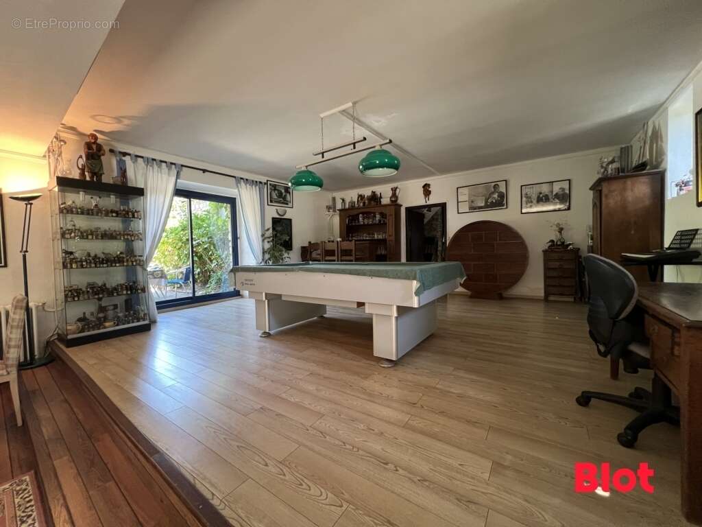 Maison 299 m² à Ploeren  - photo 3