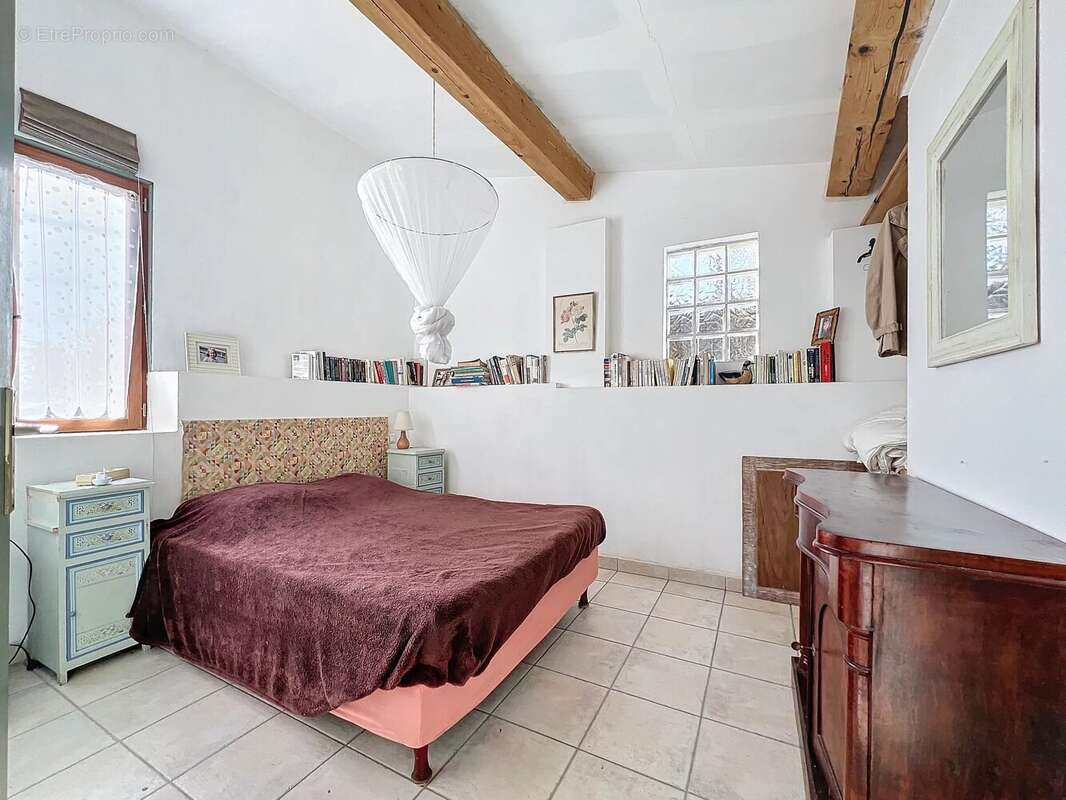 Maison à TOURRETTES-SUR-LOUP