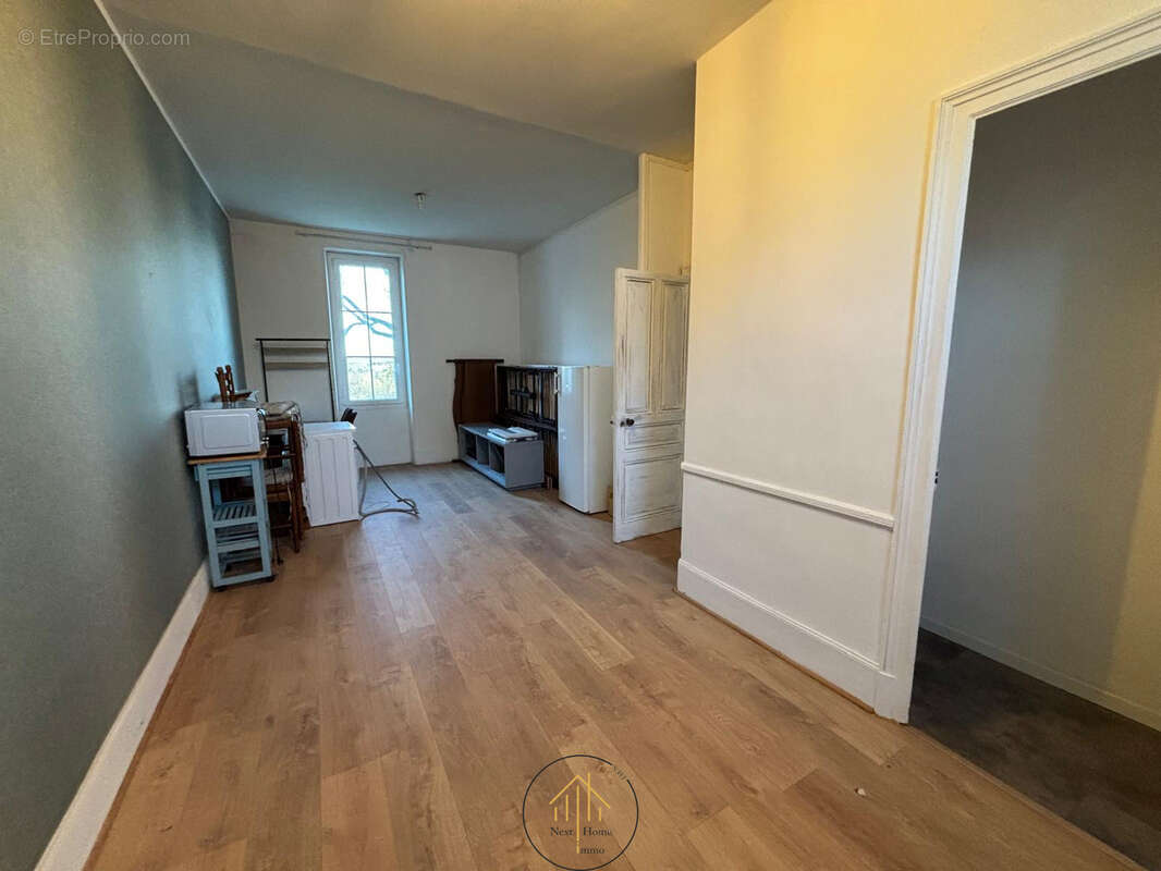 Maison à RUELLE-SUR-TOUVRE