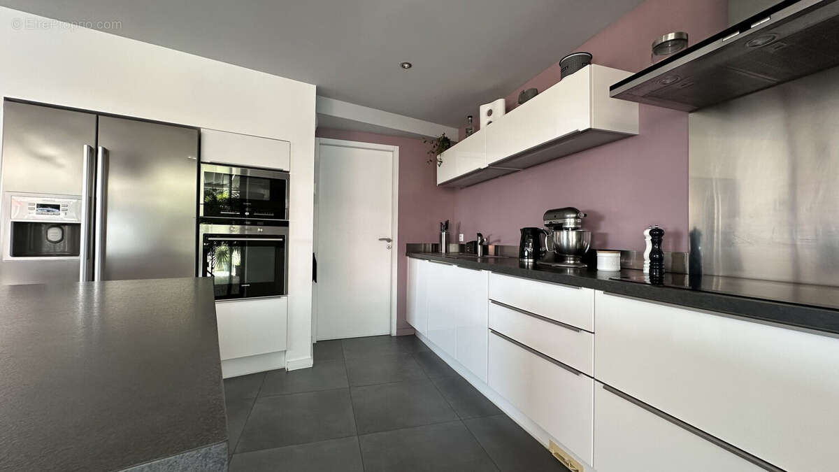 Maison 450 m² à Marsilly  - photo 9